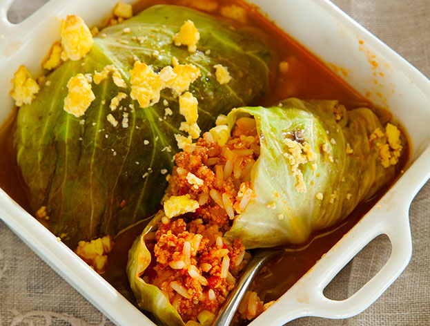 Mince, rice and tomato stuffed cabbage leaves