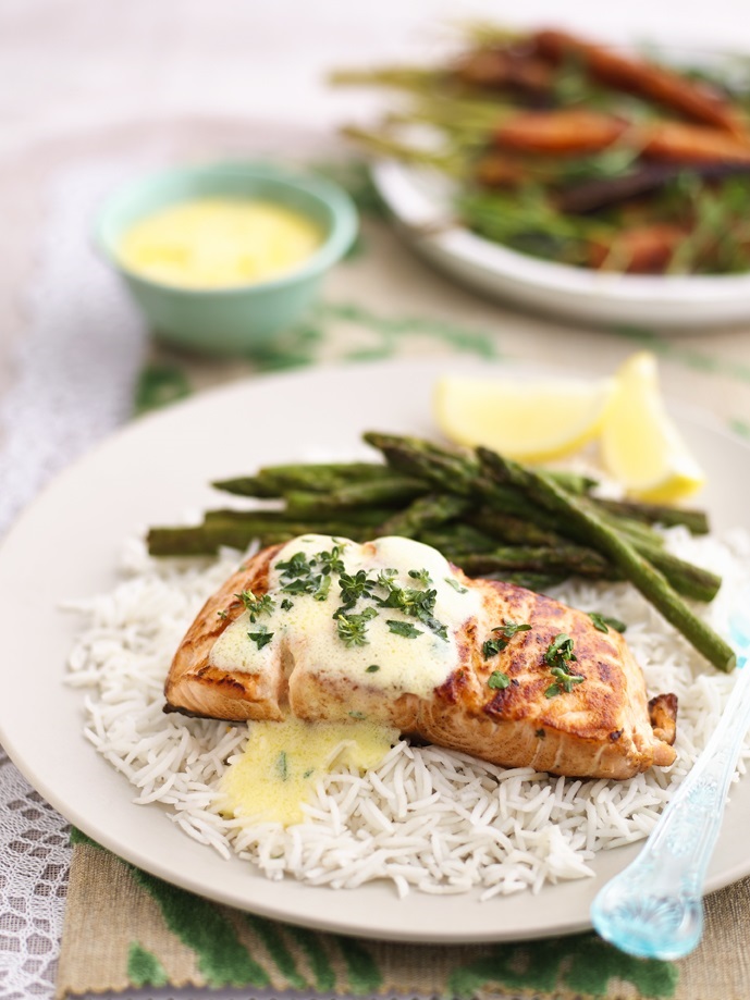 Norwegian Salmon and Grilled Asparagus With Béarnaise Sauce